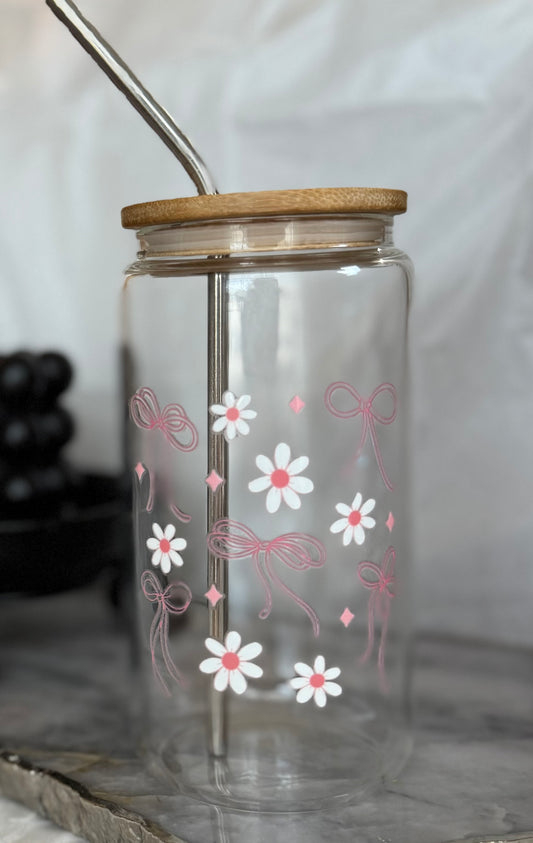 🌸 "Daisy Dreams & Delicate Bows" – A Sip of Pure Elegance 🎀